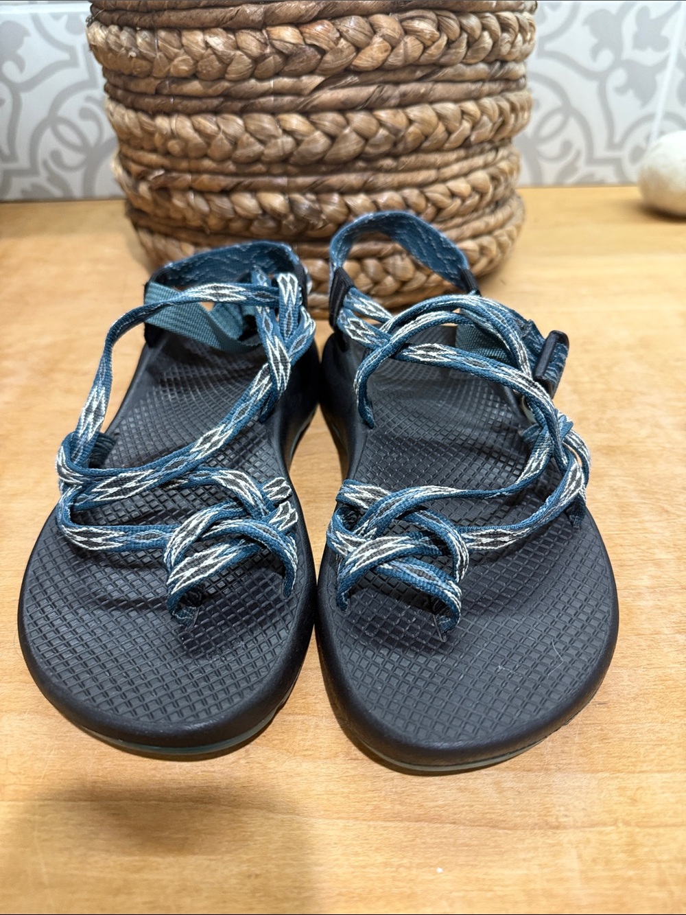Chacos Blue Strappy Outdoor Sandals EUC 9
